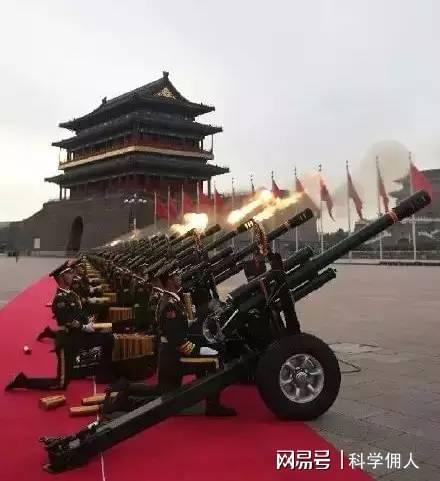 不只是直播是刻进血脉的集体心跳!开元棋牌全球几十亿围观:93阅兵(图3) 不只是直播是刻进血脉的集体心跳!开元棋牌全球几十亿围观:93阅兵(图3)