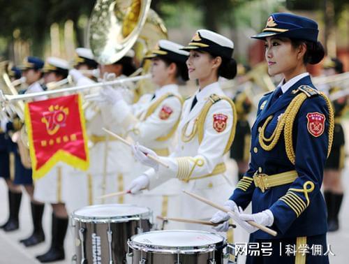 不只是直播是刻进血脉的集体心跳!开元棋牌全球几十亿围观:93阅兵(图2) 不只是直播是刻进血脉的集体心跳!开元棋牌全球几十亿围观:93阅兵(图2)