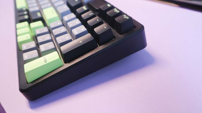 绿机械键盘测评:客制化与性价比的完美平衡开元ky棋牌雷柏V700DIY-98黑灰(图2) 绿机械键盘测评:客制化与性价比的完美平衡开元ky棋牌雷柏V700DIY-98黑灰(图2)